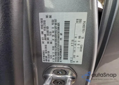 2021 Ford Escape S z USA, uszkodzony, nr VIN 1FMCU0F69MUB01917